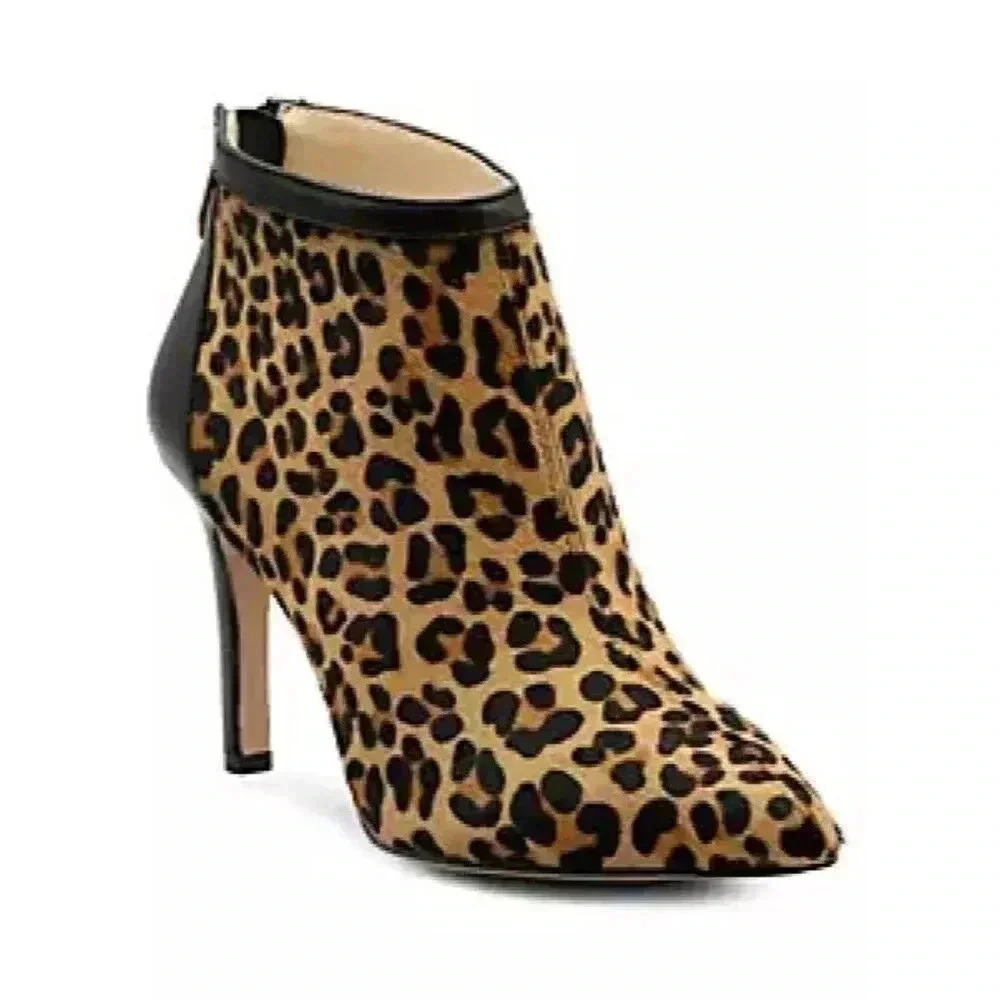Adrienne Vittadini “Nyla” leopard-print ankle booties. Size 10 (US) / 43 (EU).